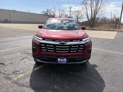 New 2026 Chevrolet Equinox LT image 2