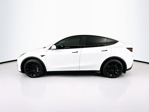 Used 2021 Tesla Model Y Long Range image 4