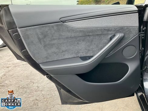 Used 2026 Tesla Model Y AWD image 51
