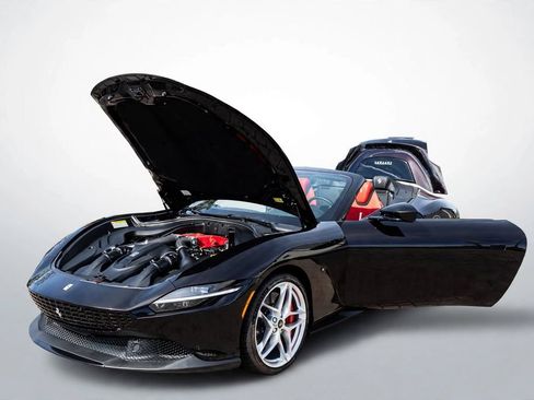 Certified 2024 Ferrari Roma Spider RWD image 33