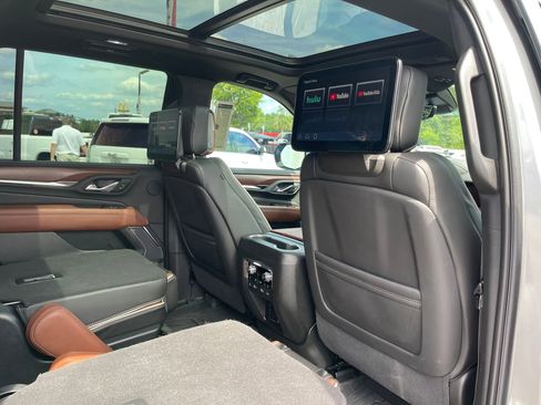 Used 2023 GMC Yukon Denali Ultimate image 28