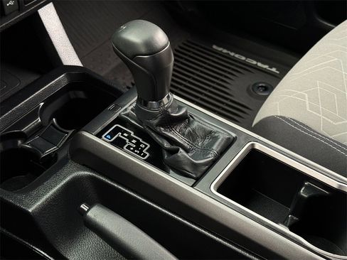 Certified 2020 Toyota Tacoma TRD Sport image 23