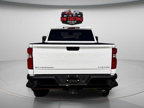 Used 2025 Chevrolet Silverado 2500 Custom w/ Custom Value Package image 6