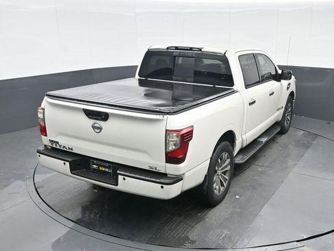 Used 2017 Nissan Titan SL image 21