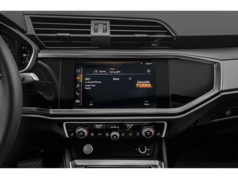 Used 2022 Audi Q3 2.0T Premium Plus image 10