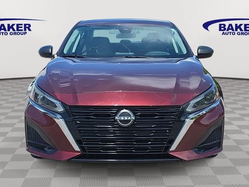 Used 2024 Nissan Altima 2.5 SV FWD image 8