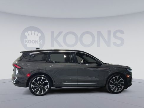 Used 2024 Lincoln Nautilus Black Label AWD/4WD image 12