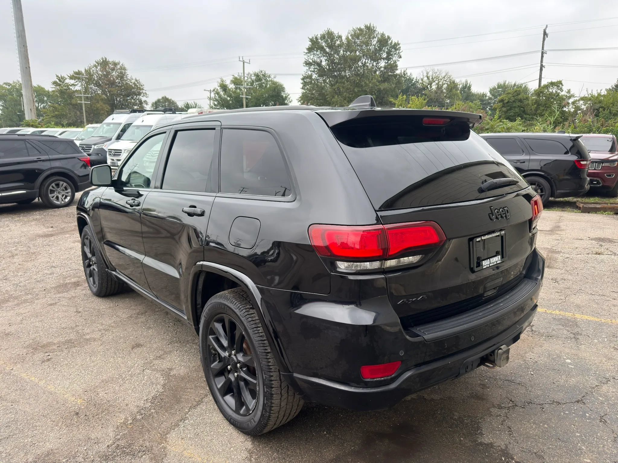 Used 2021 Jeep Grand Cherokee Laredo X AWD/4WD image 5