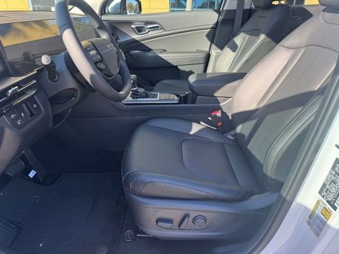 New 2026 Kia Sportage SX image 14