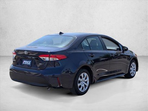 Used 2023 Toyota Corolla LE FWD image 5