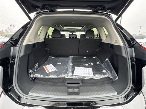 New 2026 Nissan Rogue Platinum w/ Platinum Premium Package image 24