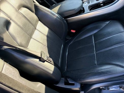 Used 2014 Land Rover Range Rover Sport HSE AWD/4WD image 16