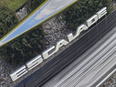 Used 2024 Cadillac Escalade Sport w/ Touring Package AWD/4WD image 14