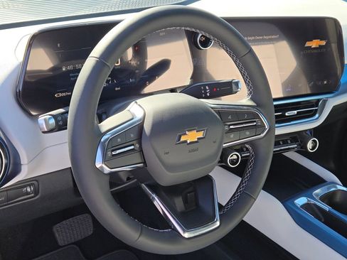 New 2026 Chevrolet Equinox EV LT FWD image 10