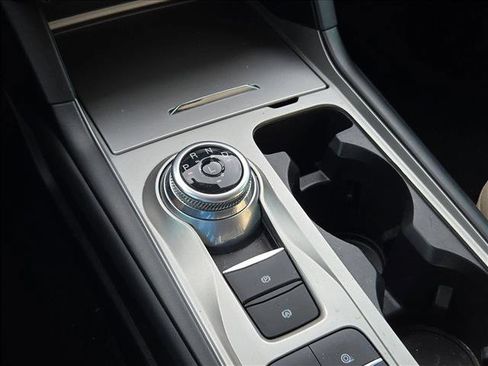 Used 2021 Ford Explorer 2WD image 5