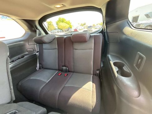 Used 2020 Nissan Pathfinder S AWD/4WD image 12