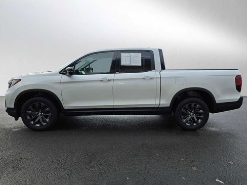 Used 2023 Honda Ridgeline Sport image 6