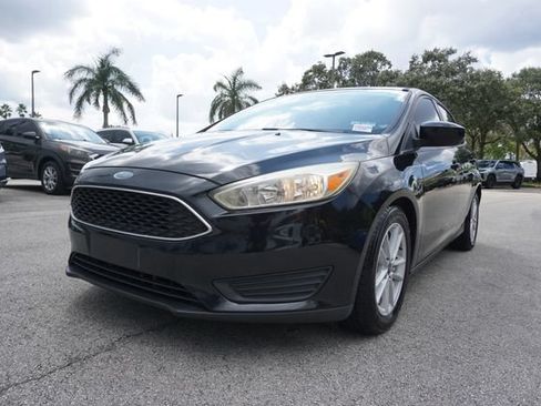 Used 2018 Ford Focus SE w/ Interior Protection Package FWD image 24