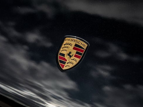 New 2026 Porsche Macan image 17