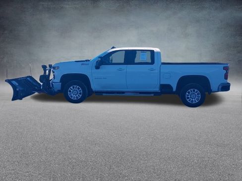 Used 2024 Chevrolet Silverado 2500 LT image 11