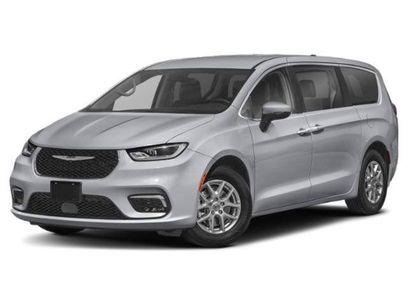 Used 2024 Chrysler Pacifica Touring-L