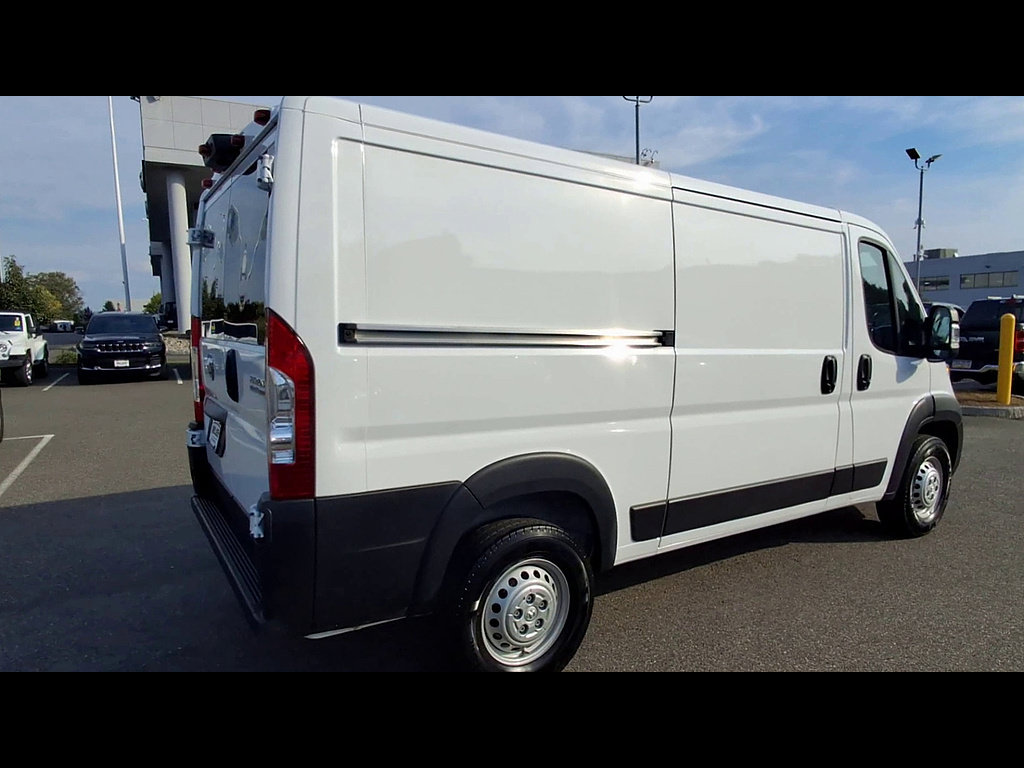 Used 2025 RAM ProMaster 2500 w/ U-Haul Equipment Group FWD image 8