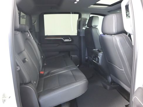 Used 2025 GMC Sierra 3500 Denali image 29
