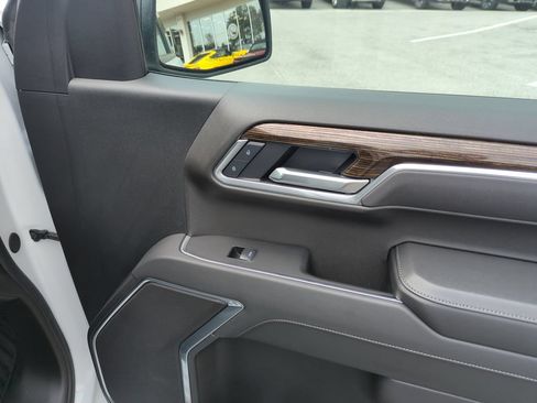 Used 2025 GMC Sierra 1500 Elevation AWD/4WD image 31