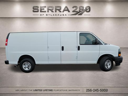 Used 2018 Chevrolet Express 2500 Extended RWD image 4