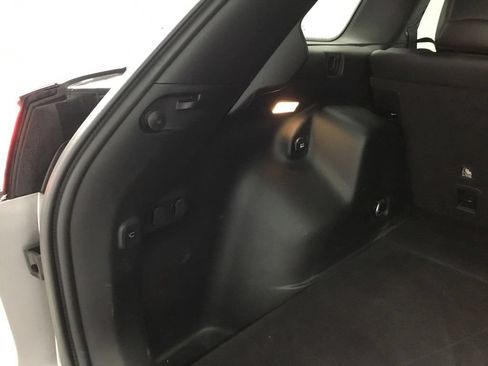 Used 2019 Jeep Cherokee Limited AWD/4WD image 42