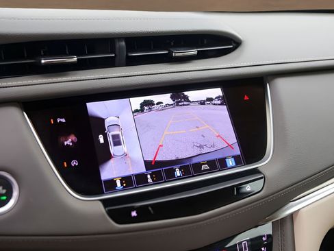 Certified 2023 Cadillac XT5 Premium Luxury w/ Technology Package FWD image 17