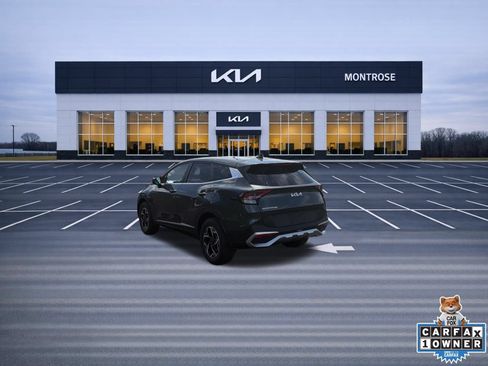 Used 2023 Kia Sportage LX AWD/4WD image 8