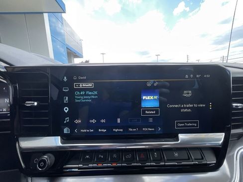 Used 2024 Chevrolet Silverado 1500 High Country w/ High Country Premium Package AWD/4WD image 13