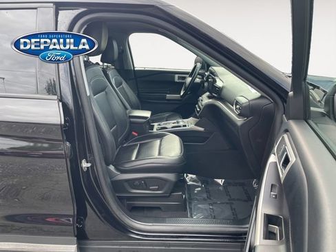 Used 2021 Ford Explorer XLT w/ Equipment Group 202A AWD/4WD image 19