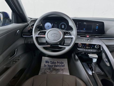 Certified 2024 Hyundai Elantra SEL FWD image 21