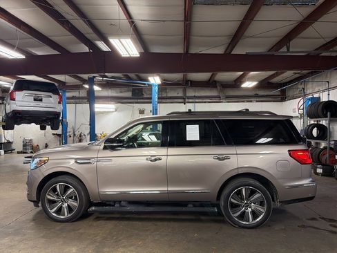 Used 2019 Lincoln Navigator Reserve w/ Cargo Package image 2