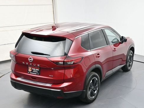 Used 2025 Nissan Rogue SV AWD/4WD image 33