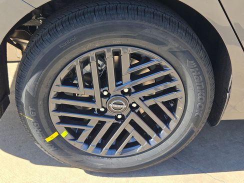New 2026 Nissan Sentra SV w/ Floor Mat Package FWD image 22