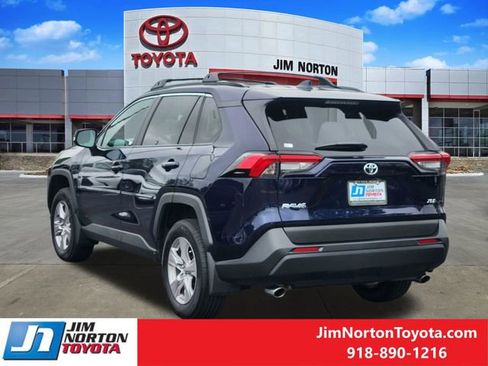Used 2025 Toyota RAV4 XLE w/ Convenience Package FWD image 8