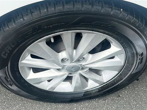Used 2016 Kia Sedona LX w/ LX Convenience Package FWD image 17