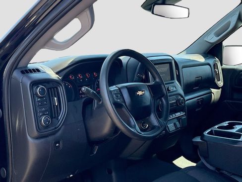 Used 2025 Chevrolet Silverado 1500 Custom Trail Boss w/ Turbomax Blackout Package AWD/4WD image 9