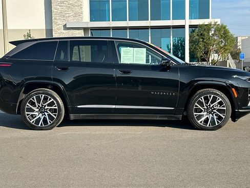 Used 2025 Jeep Wagoneer S Limited image 3