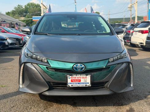Used 2017 Toyota Prius Prime Plus w/ Carpet Mat Package FWD image 9
