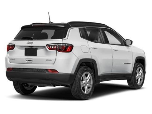 Used 2024 Jeep Compass Limited AWD/4WD image 3