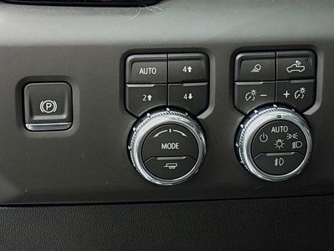 New 2026 GMC Sierra 1500 Denali w/ Denali Reserve Package image 10