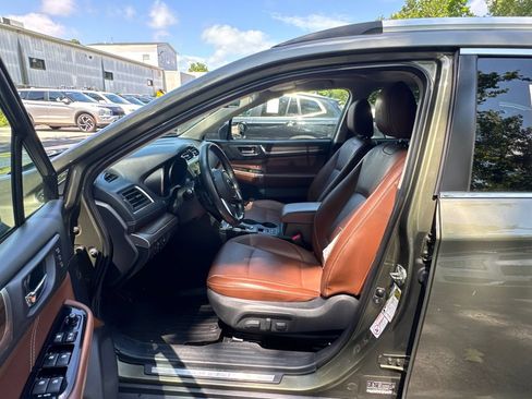Used 2019 Subaru Outback 2.5i Touring AWD/4WD image 11