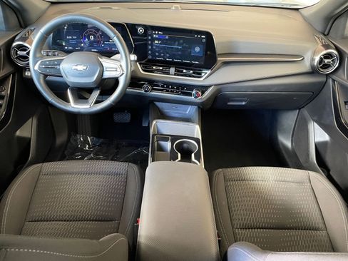 Used 2025 Chevrolet Equinox LT image 32