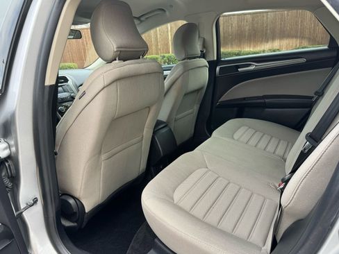 Used 2018 Ford Fusion S image 24