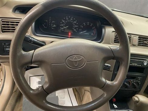 Used 1998 Toyota Camry LE FWD image 14