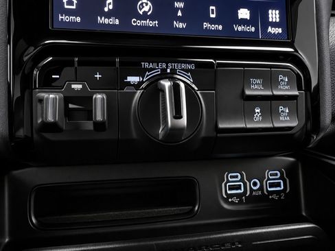 Used 2023 RAM 1500 Laramie AWD/4WD image 36